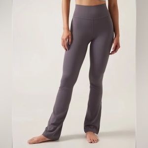 NWOT Athleta Transcend Slim Pant / Purple Violet / S